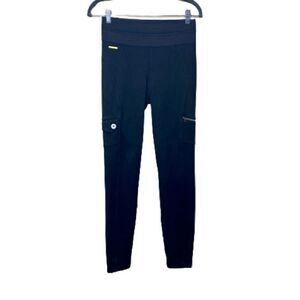 Lole black cargo leggings with utility pockets on the sides size S